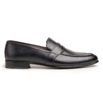 Elegant black leather loafers by Wolveyes - handcrafted with genuine leather